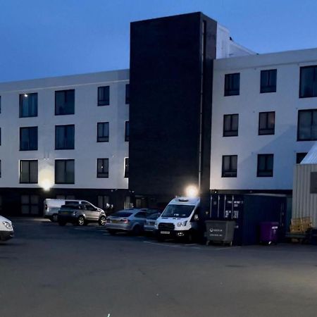 Salt Hill Windsor Legoland Eton Heathrow Luxury 2 Bed 1 Bath Free Parking Apartman Slough Kültér fotó