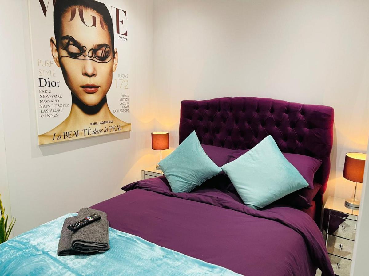 Salt Hill Windsor Legoland Eton Heathrow Luxury 2 Bed 1 Bath Free Parking Apartman Slough Kültér fotó